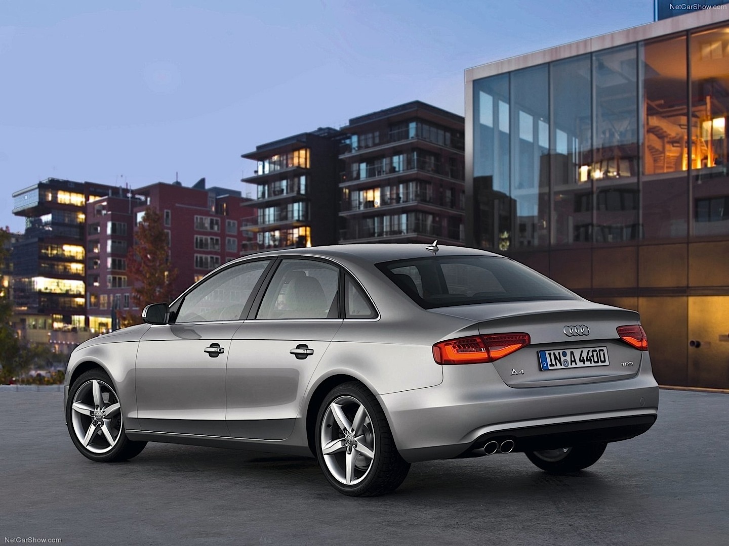 Audi A4 photo 4