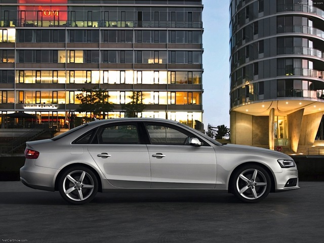 Audi A4 photo 17
