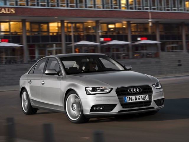 Audi A4 photo 27
