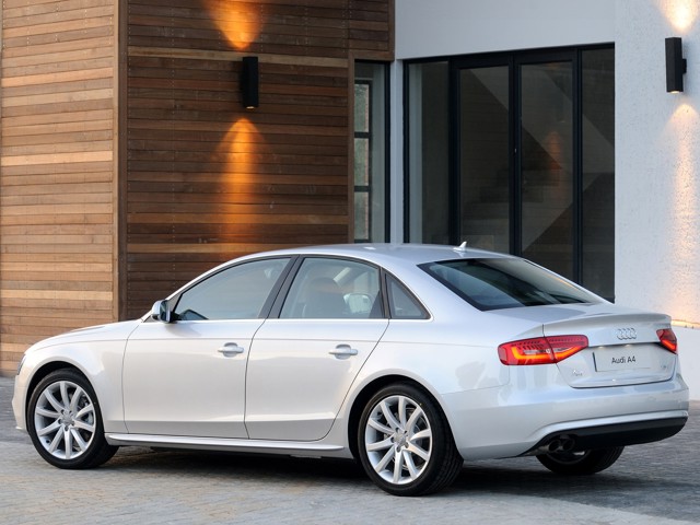 Audi A4 photo 40