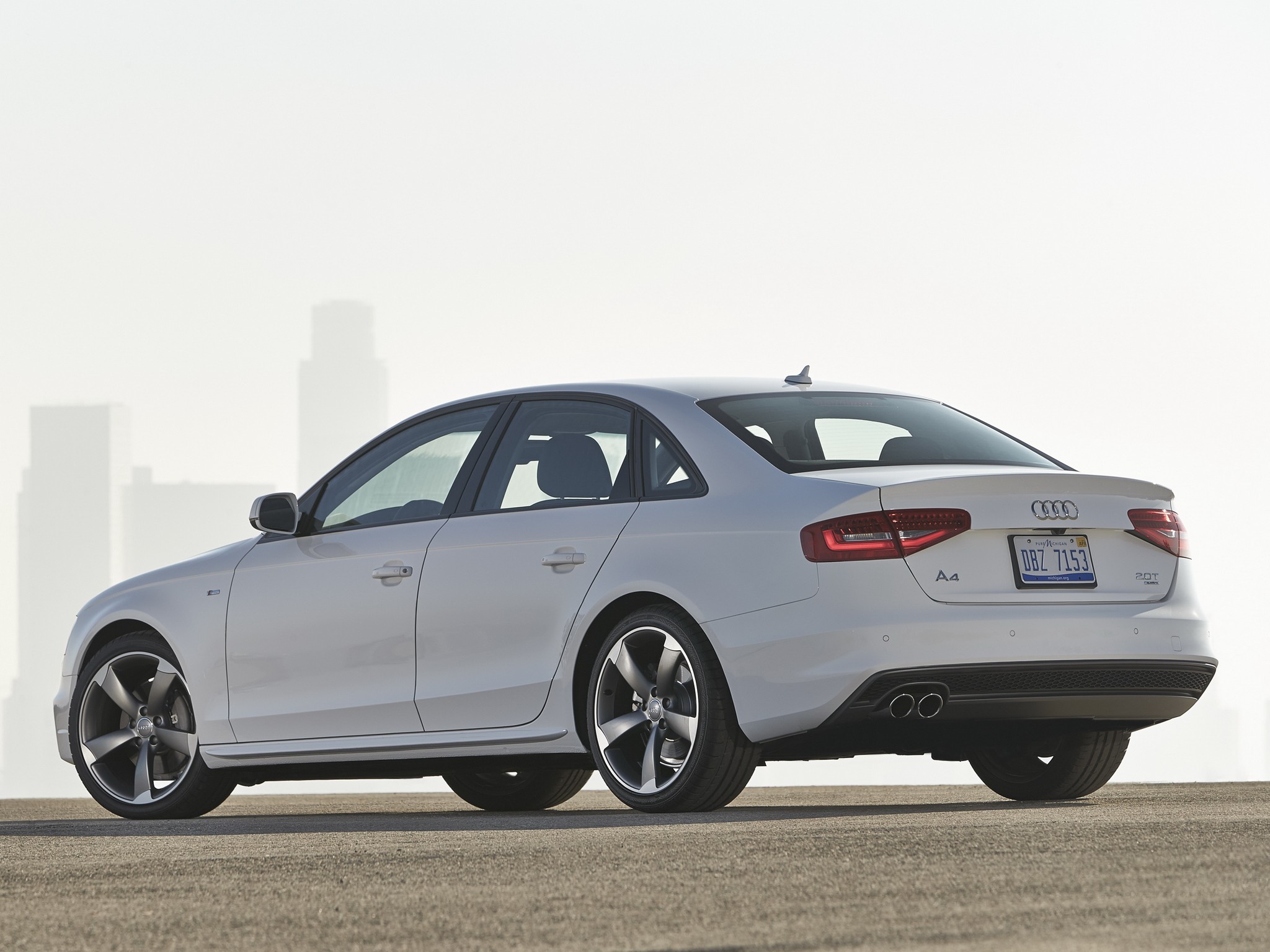Audi A4 photo 46
