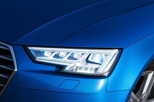 Audi A4 photo 16