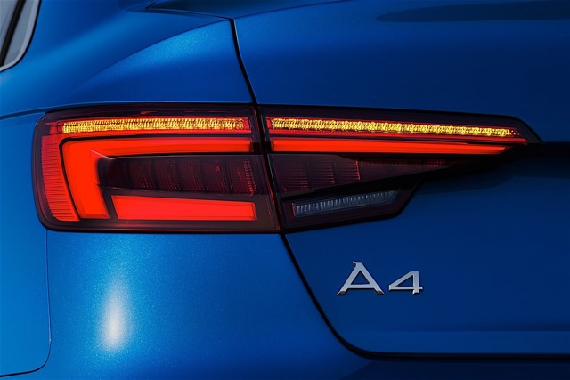 Audi A4 photo 21
