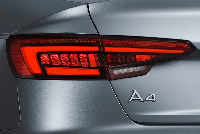 Audi A4 photo 36