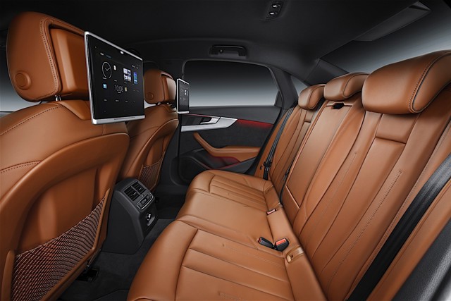 Audi A4 photo 75