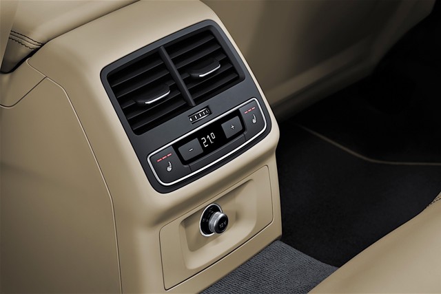 Audi A4 photo 90