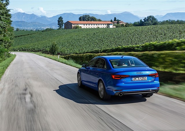 Audi A4 photo 4