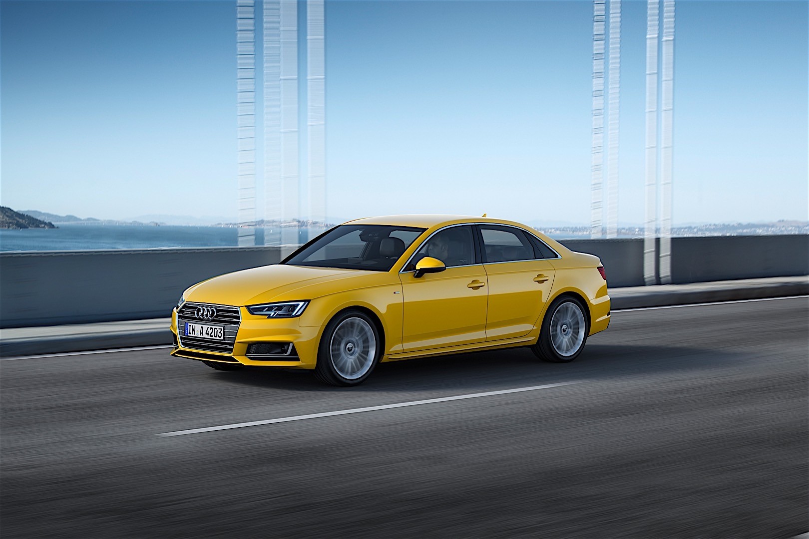 Audi A4 photo 12