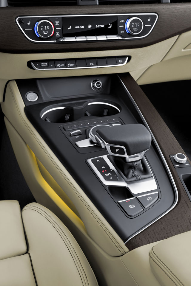 Audi A4 photo 18