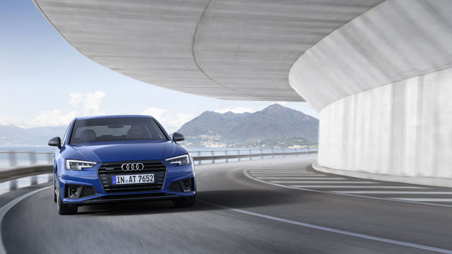 Audi A4 photo 10