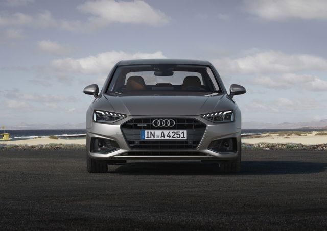 Audi A4 photo 4