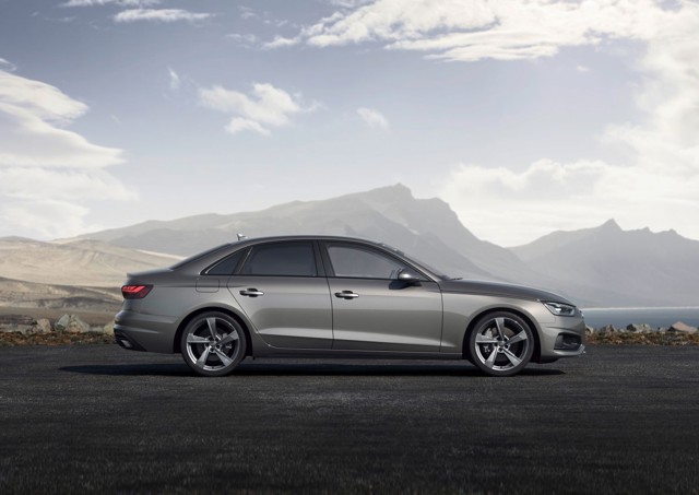 Audi A4 photo 5