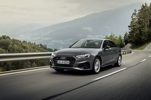 Audi A4 photo 14