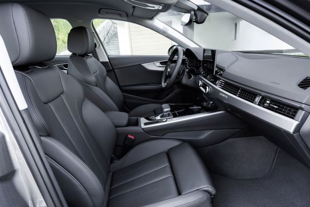 Audi A4 photo 36