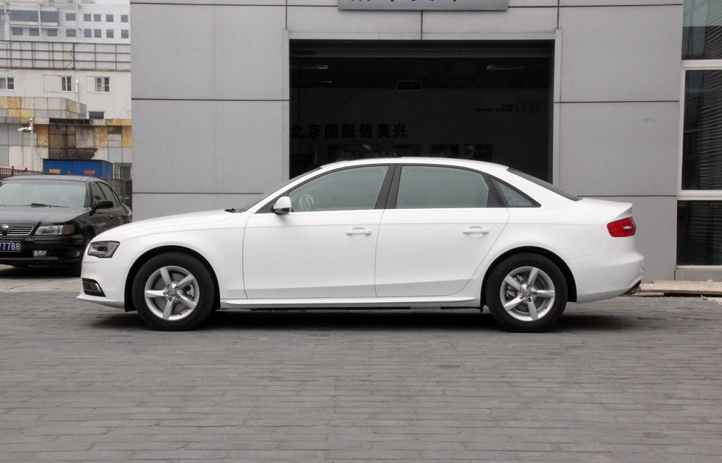 Audi A4 photo 19
