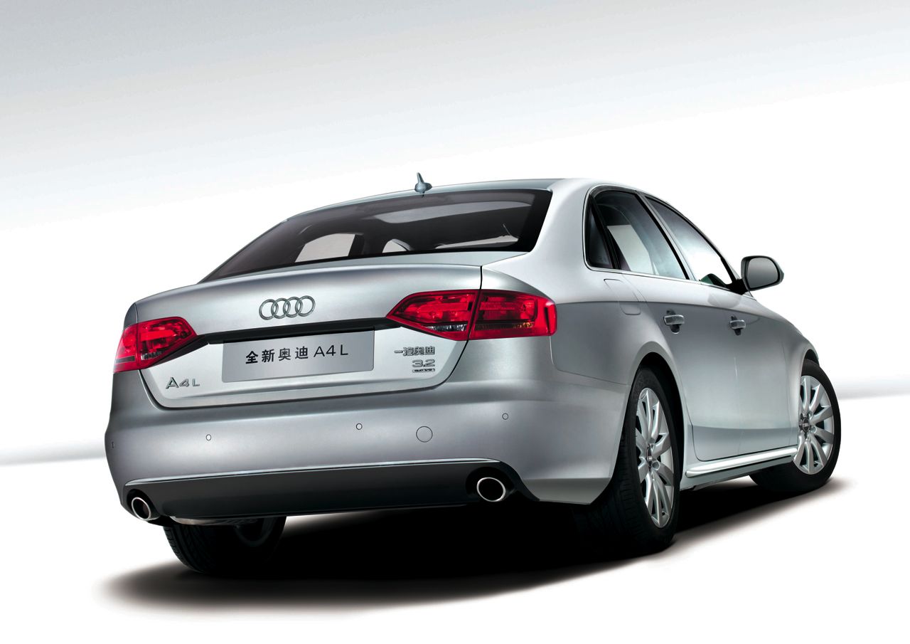 Audi A4 photo 24