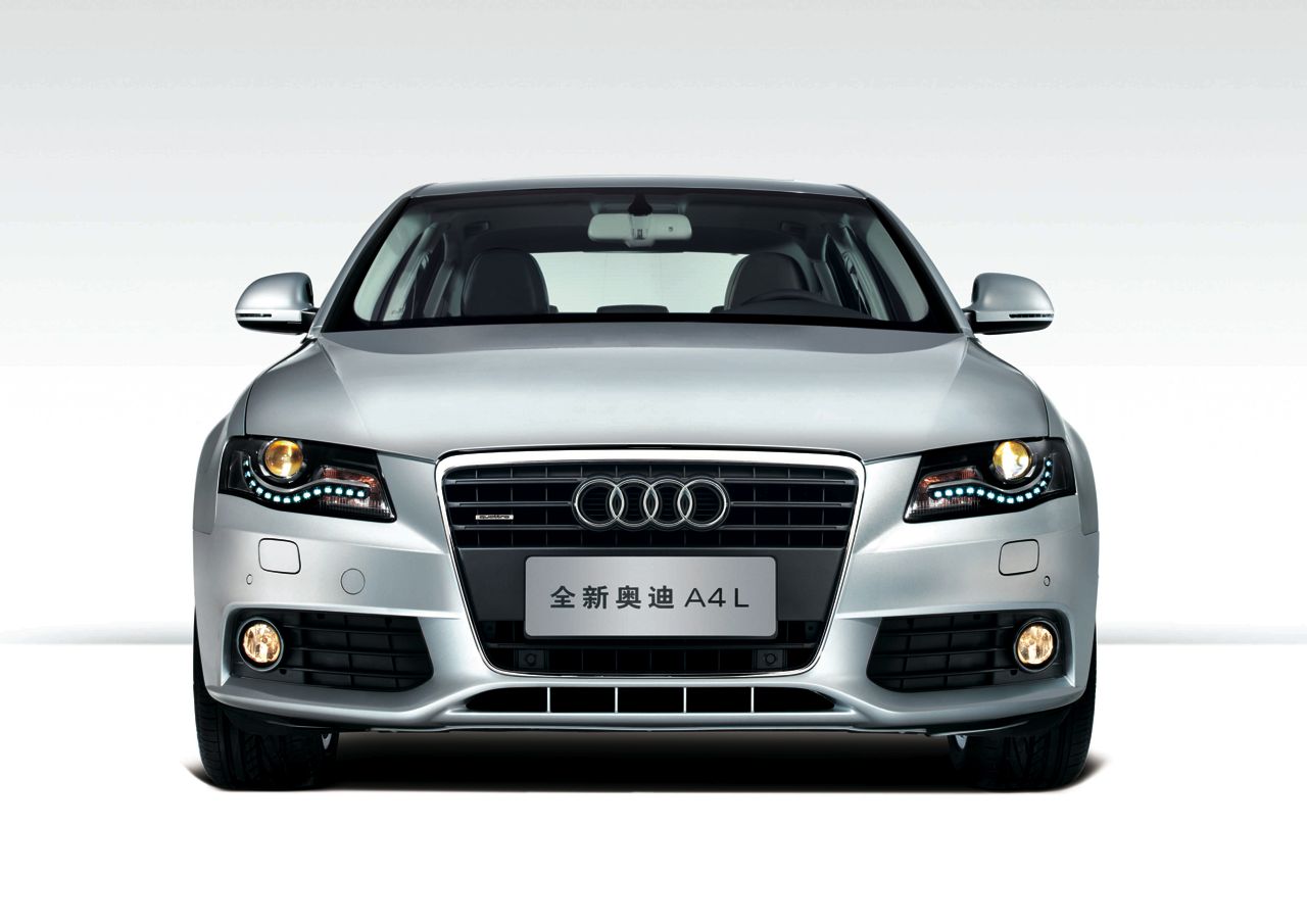 Audi A4 photo 25