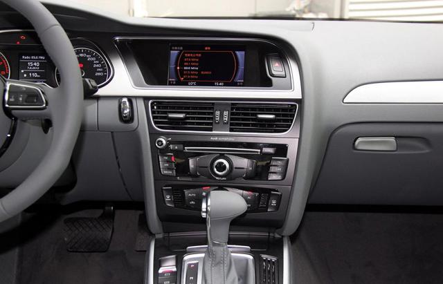 Audi A4 photo 40