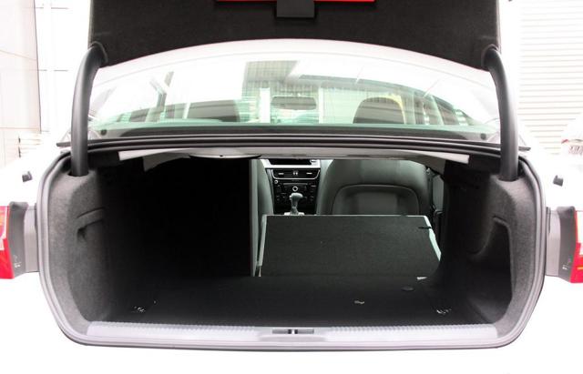 Audi A4 photo 43