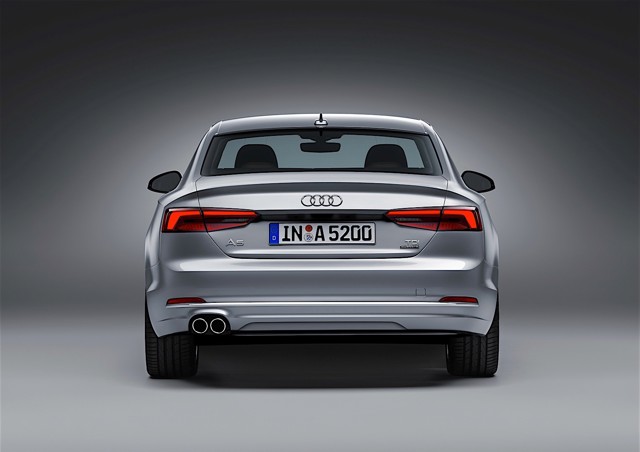 Audi A5 photo 2