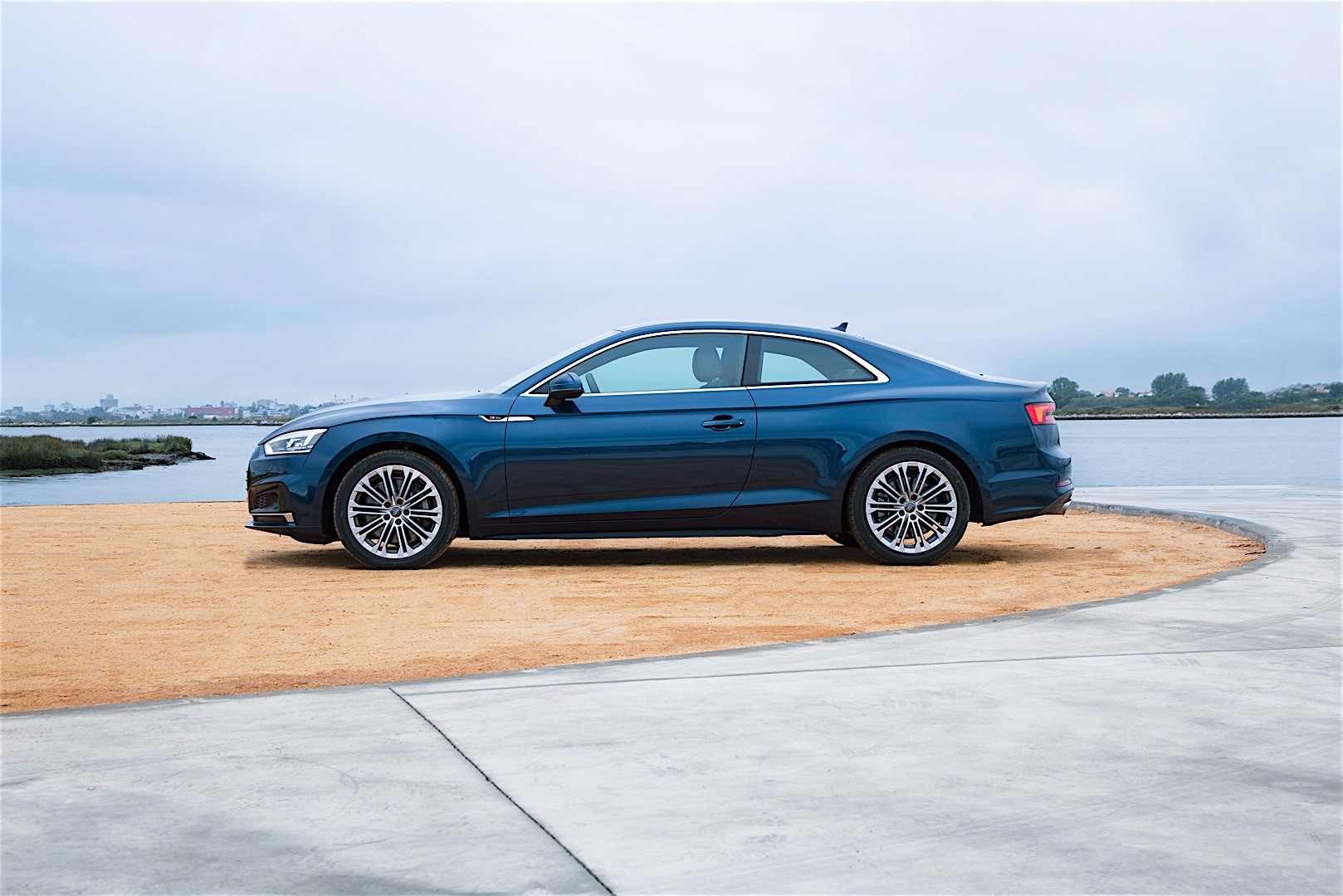 Audi A5 photo 13