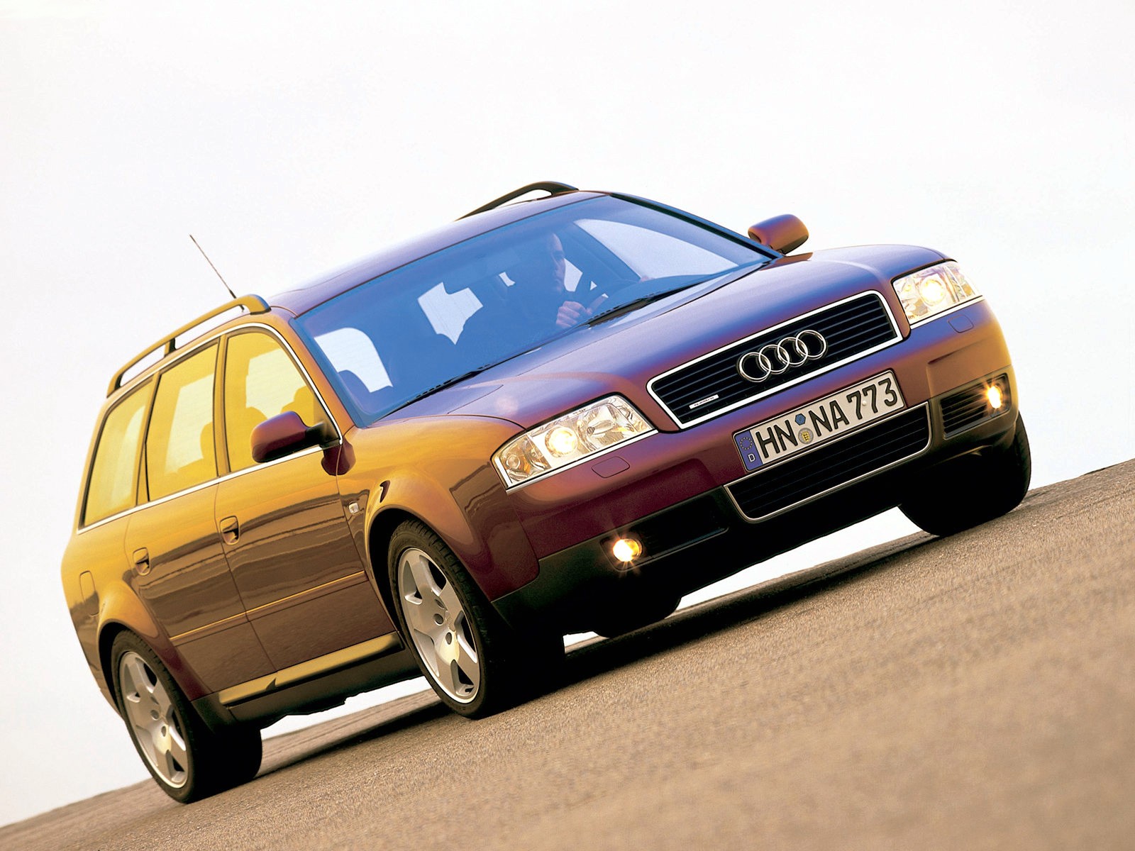 Audi A6 Avant photo 11
