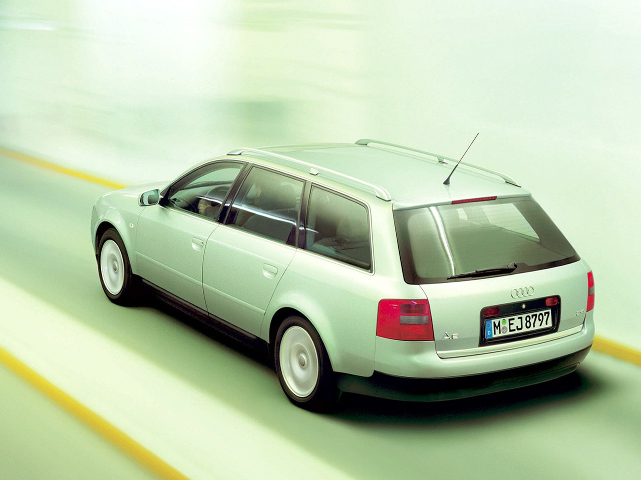 Audi A6 Avant photo 35