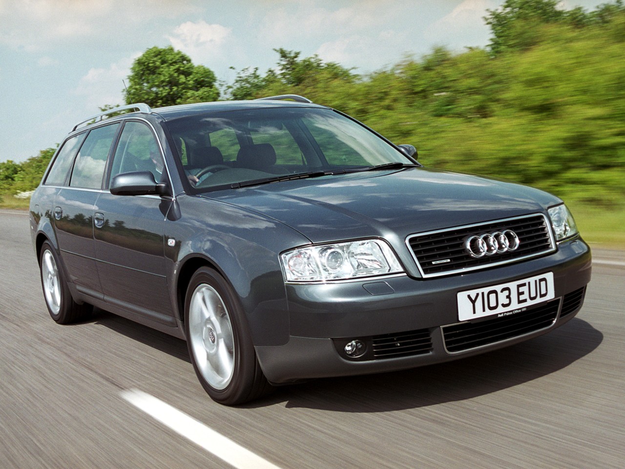 Audi A6 Avant photo 11