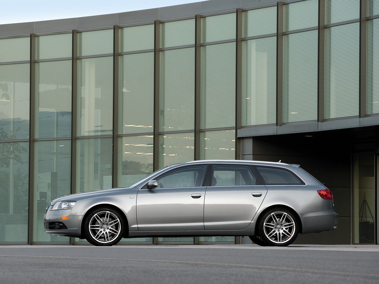 Audi A6 Avant photo 27