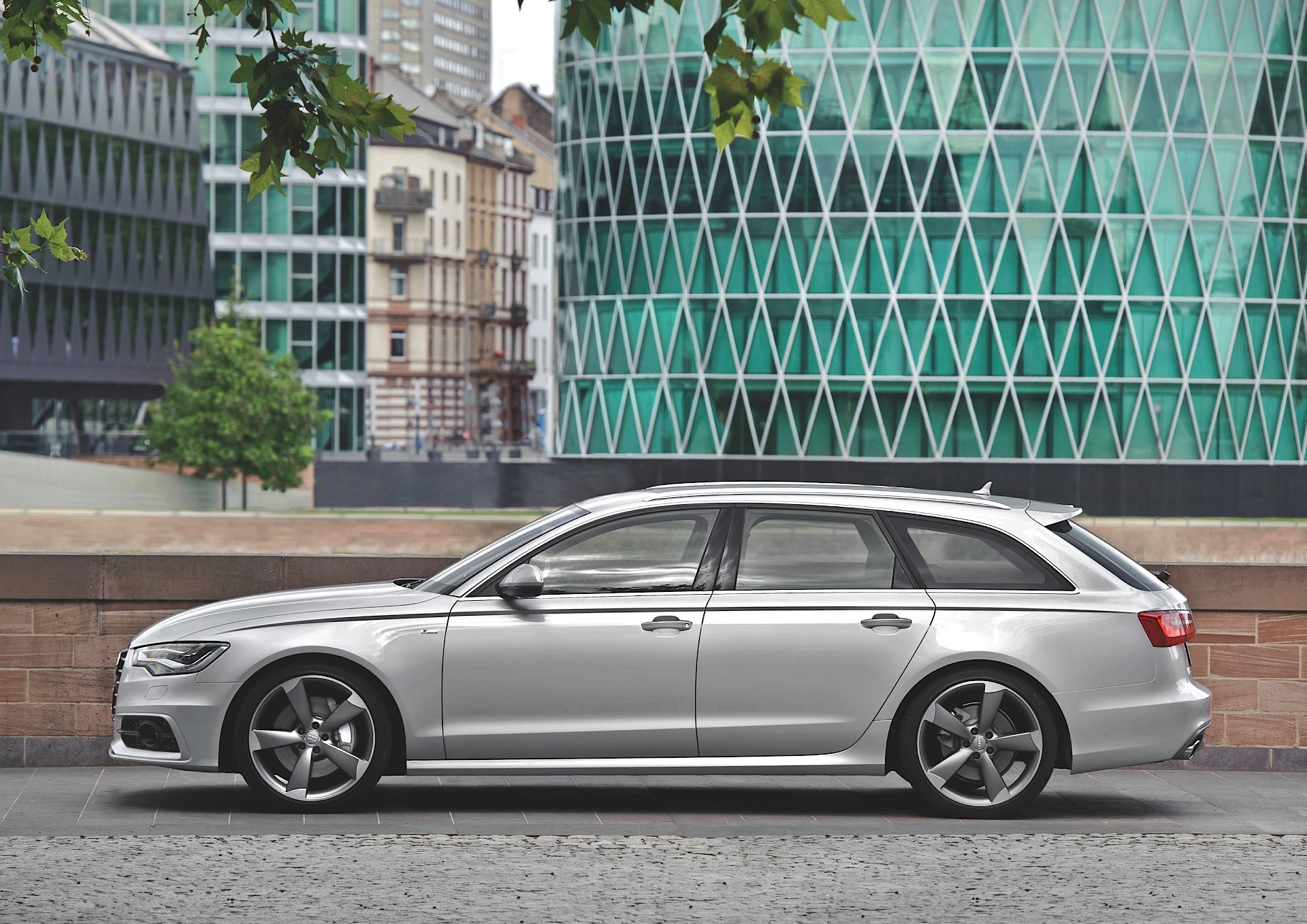 Audi A6 Avant photo 22