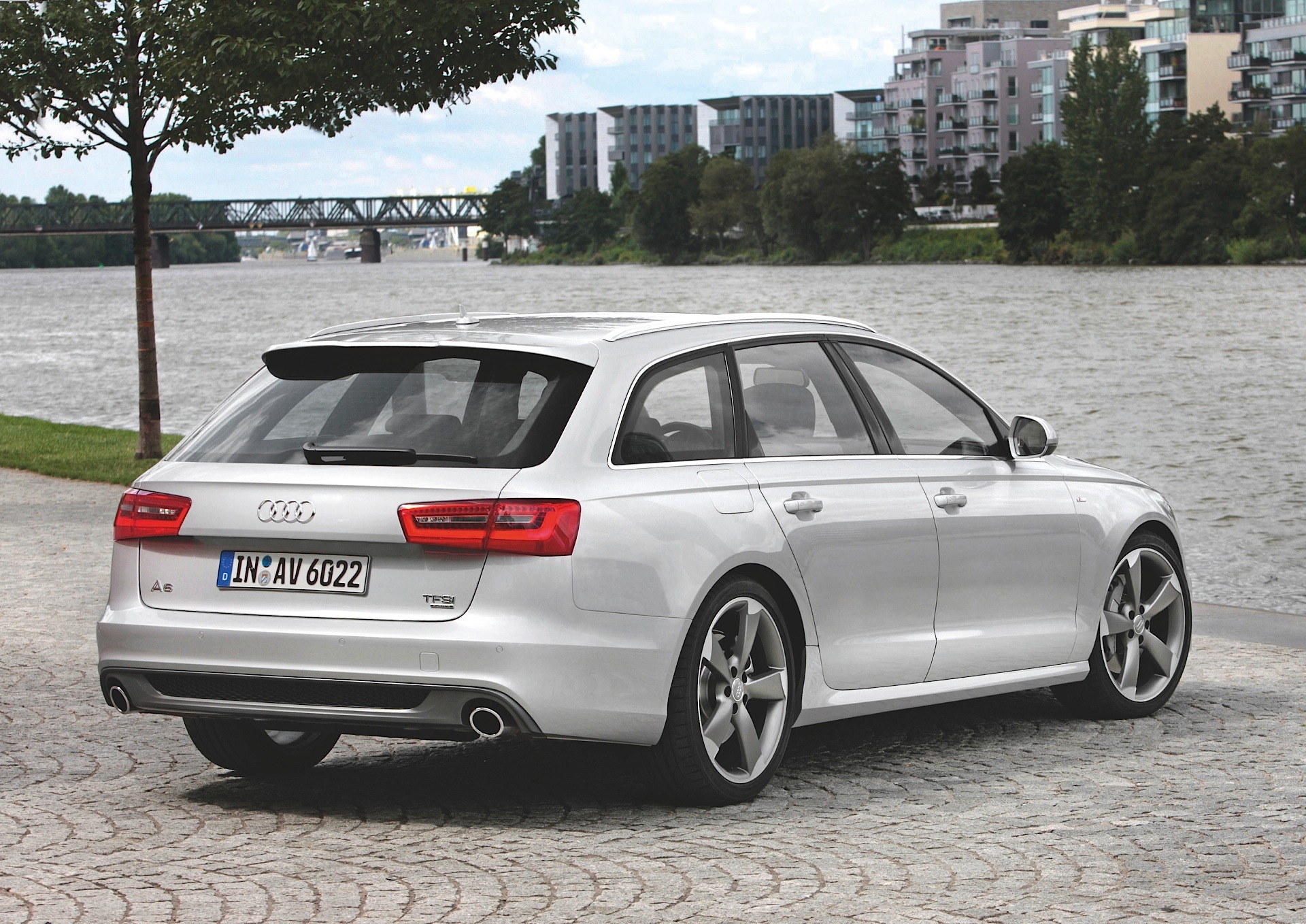 Audi A6 Avant photo 24
