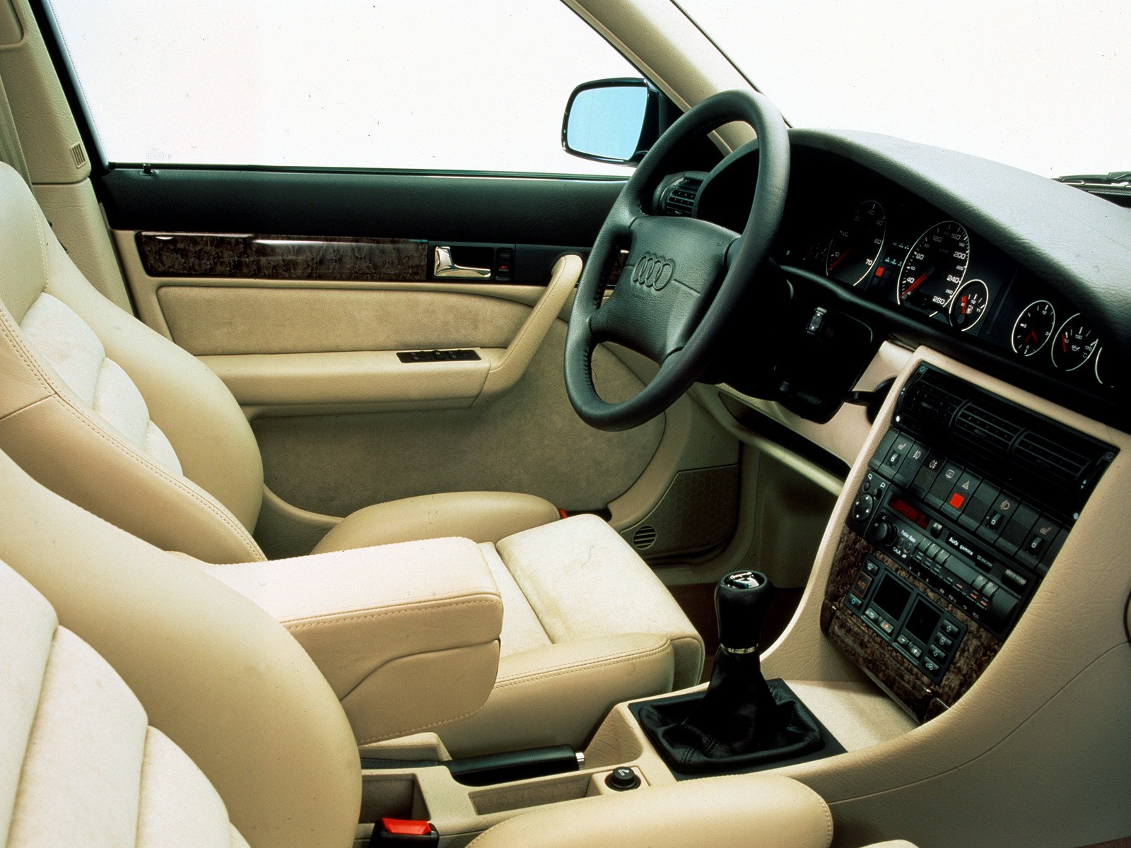 Audi A6 Avant photo 20