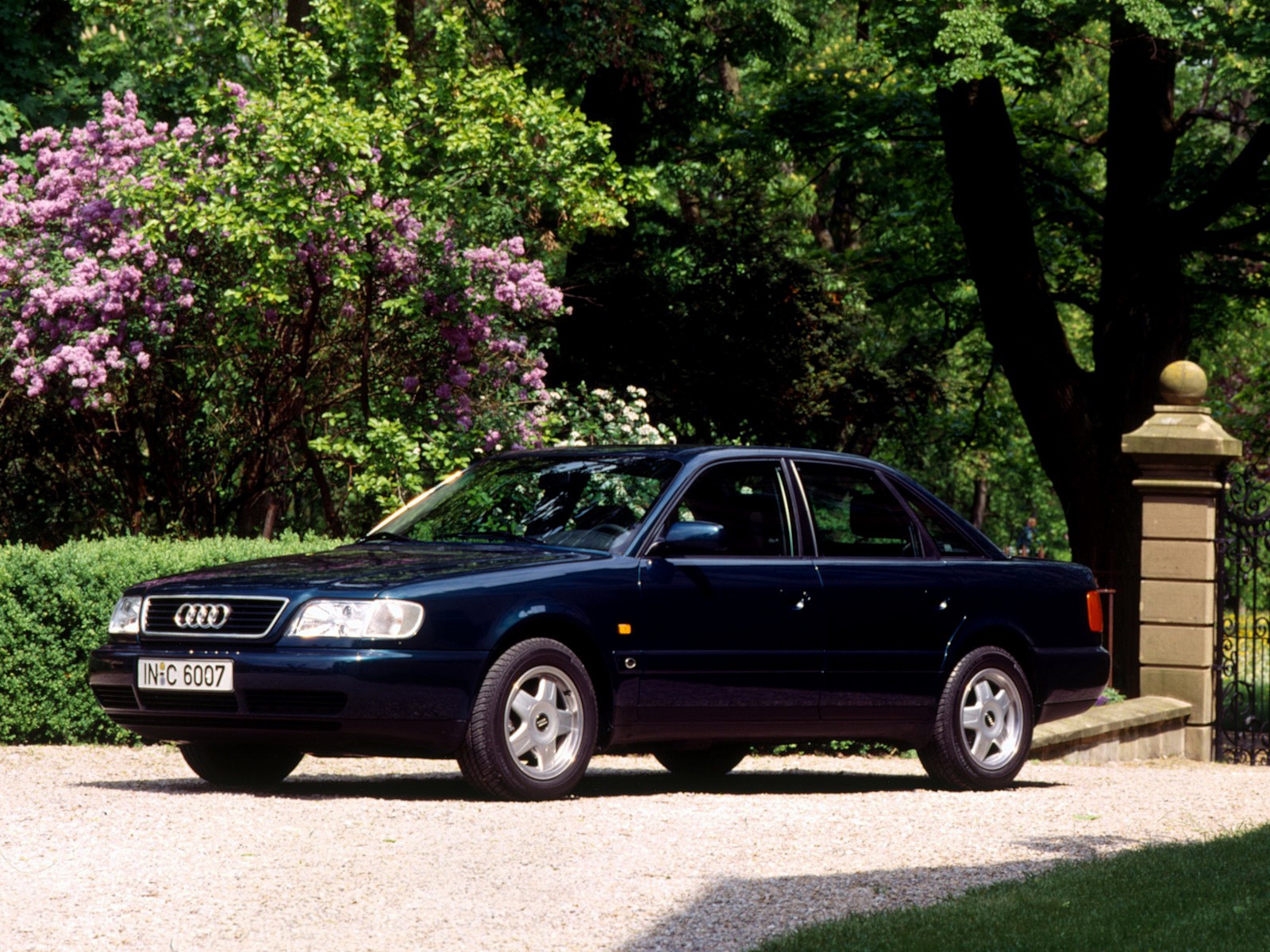 Audi A6 photo 12
