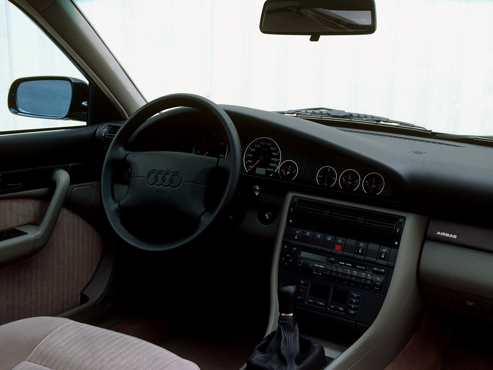 Audi A6 photo 23