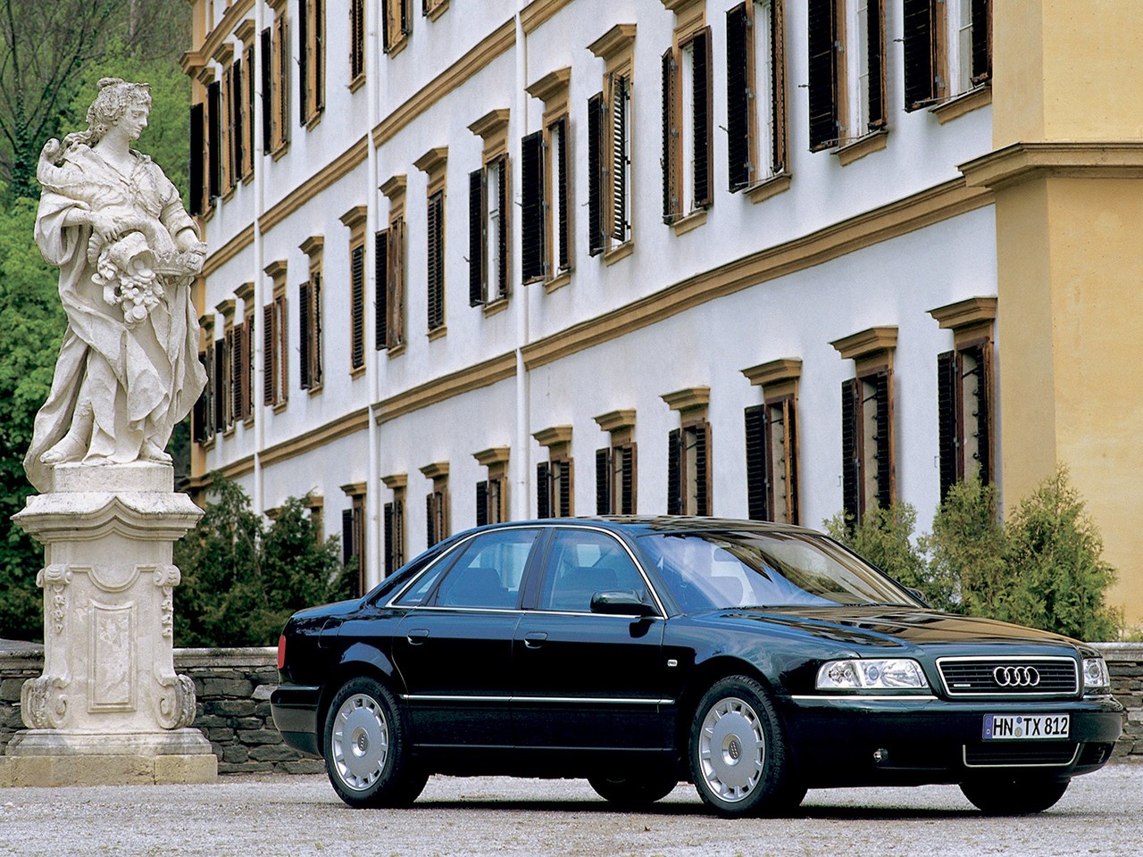 Audi A8 (D2) photo 20