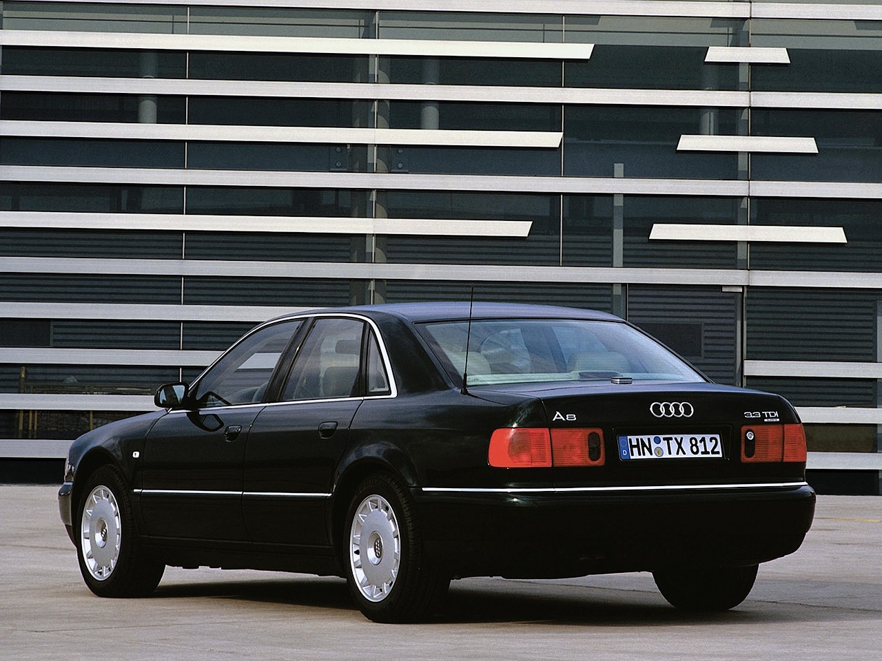 Audi A8 (D2) photo 24