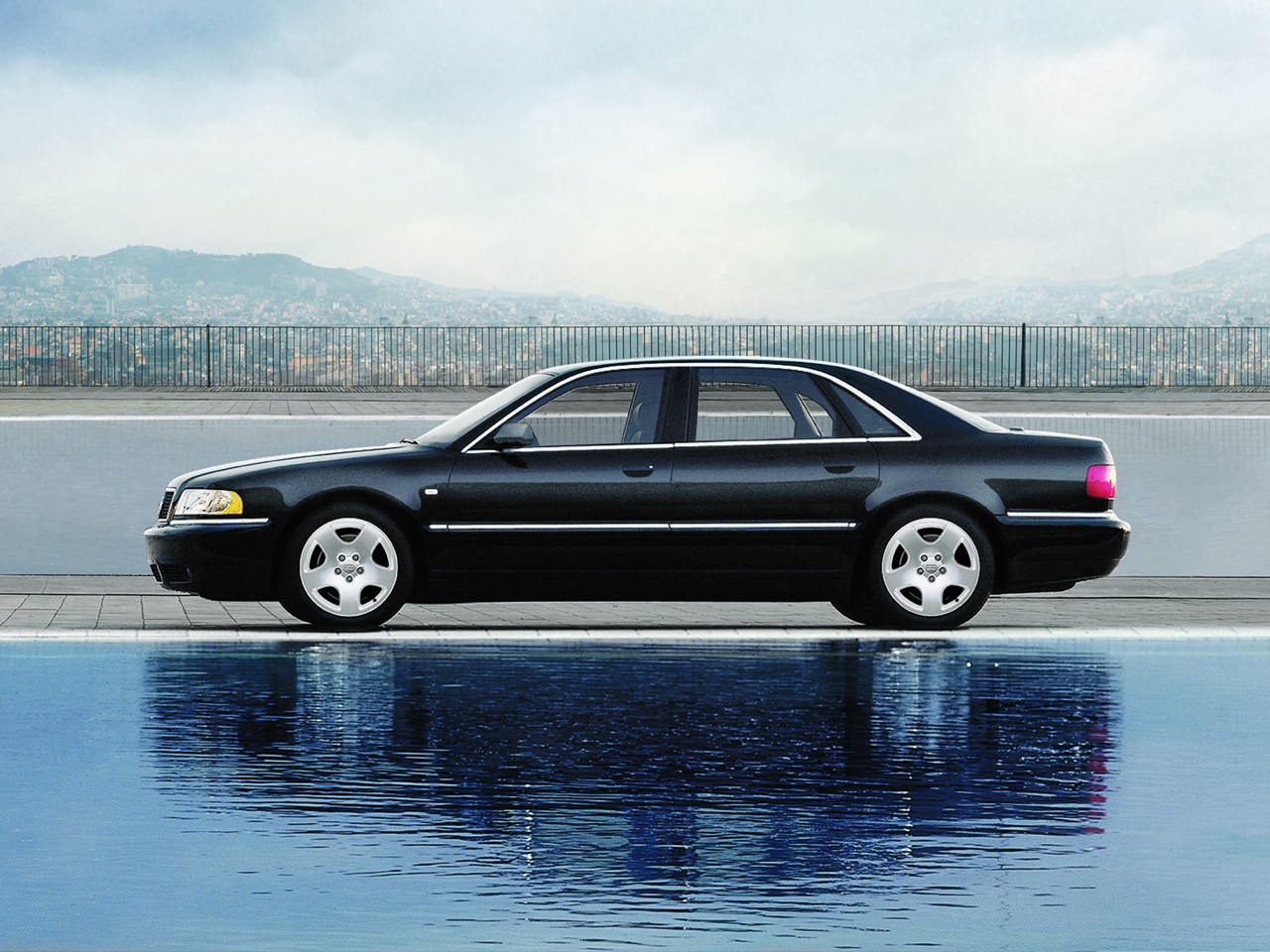 Audi A8 (D2) photo 26