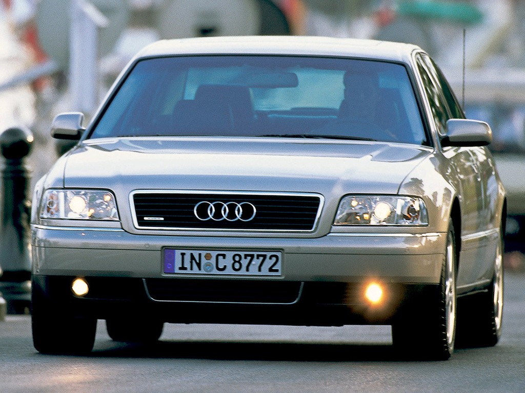 Audi A8 (D2) photo 6