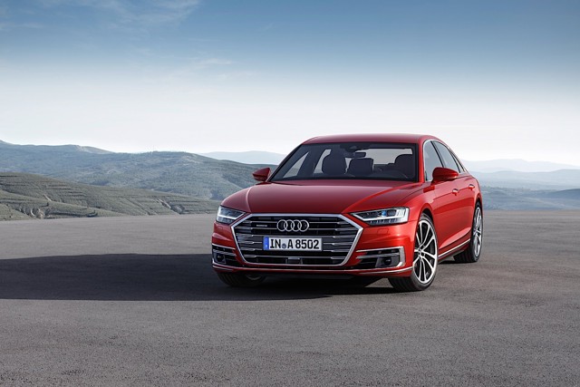 Audi A8 photo 3