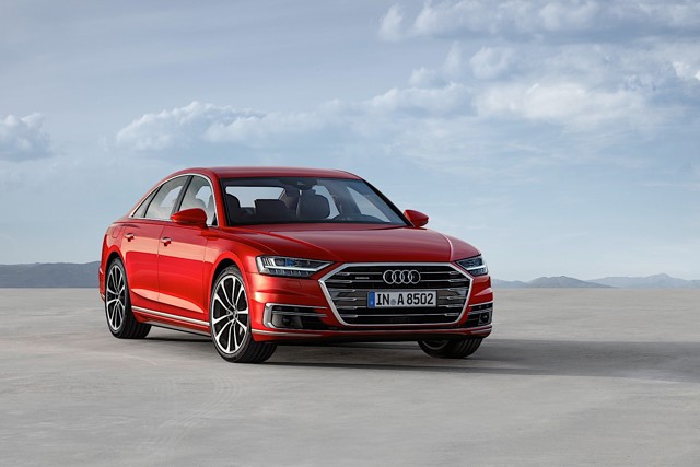 Audi A8 photo 8