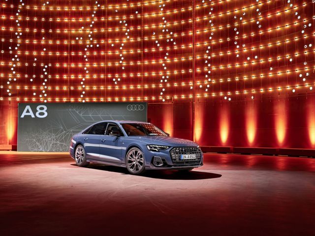 Audi A8 photo 4