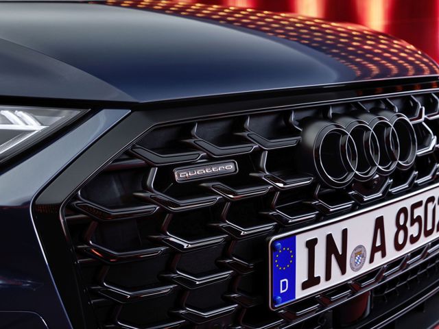Audi A8 photo 9