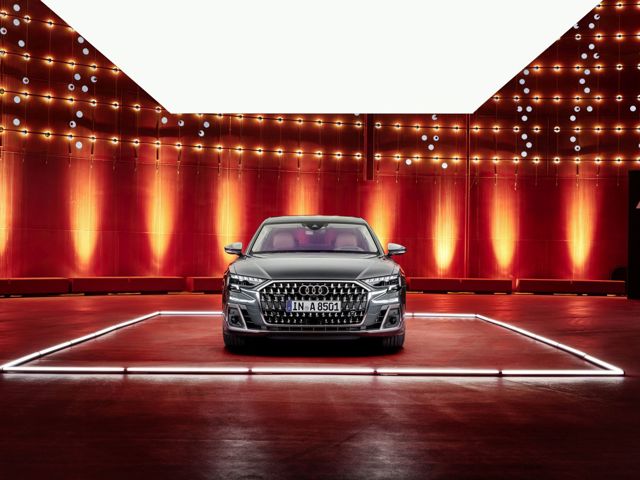 Audi A8 photo 15