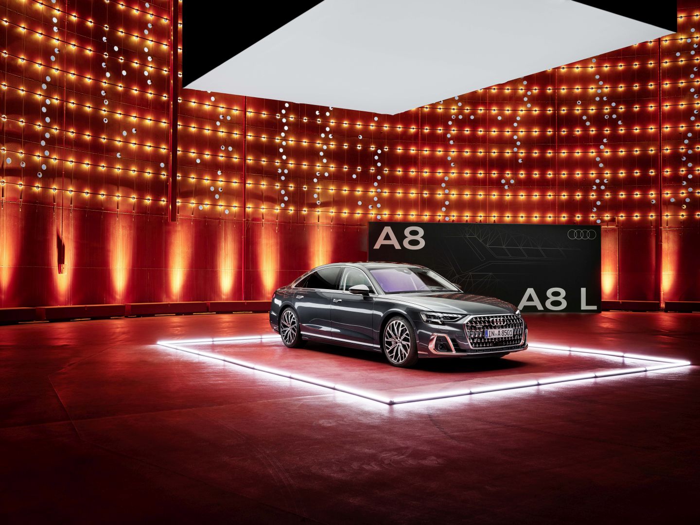 Audi A8 photo 16