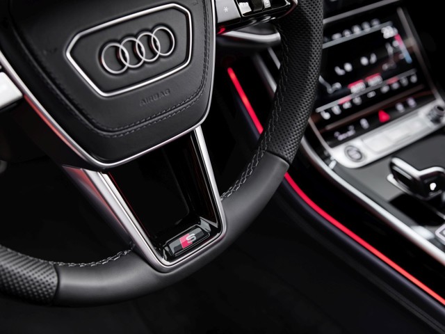 Audi A8 photo 59