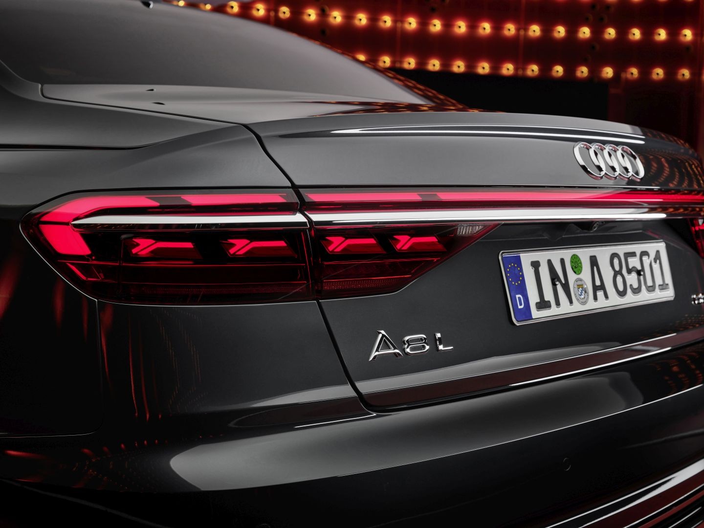 Audi A8 photo 22