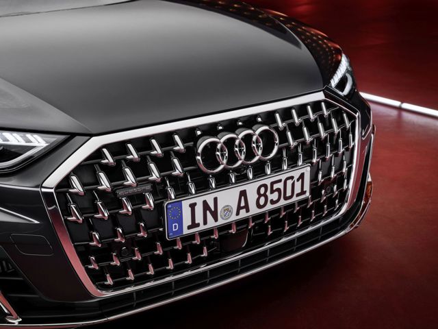 Audi A8 photo 24