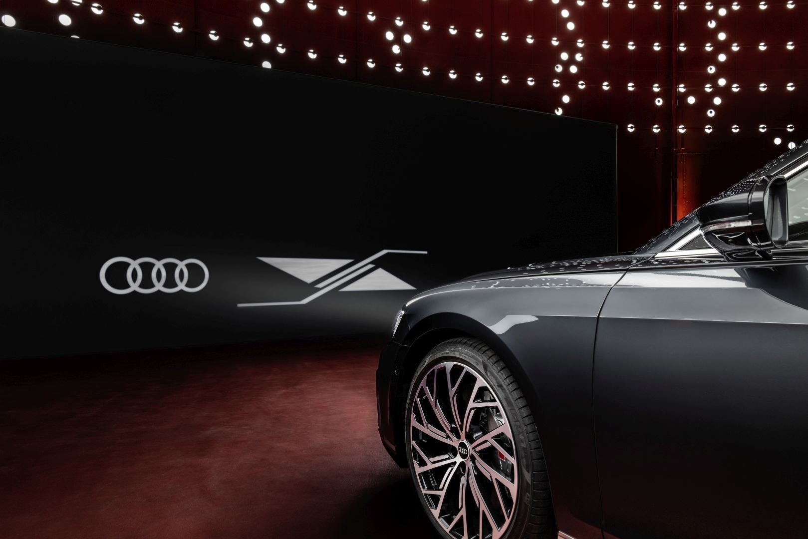 Audi A8 photo 26