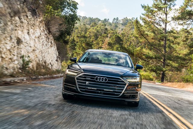 Audi A8 photo 38