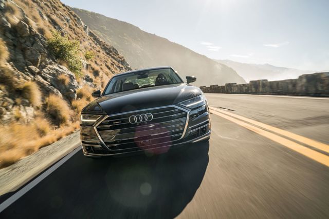 Audi A8 photo 40